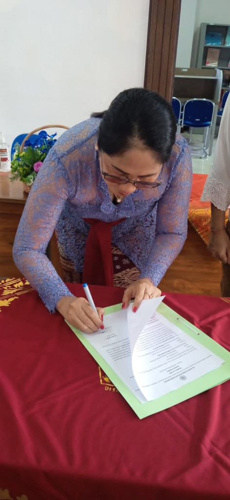 Dinas Kearsipan dan Perpustakaan Kabupaten Badung Terima Bantuan CSR Perawatan dan Pemeliharaan Lontar